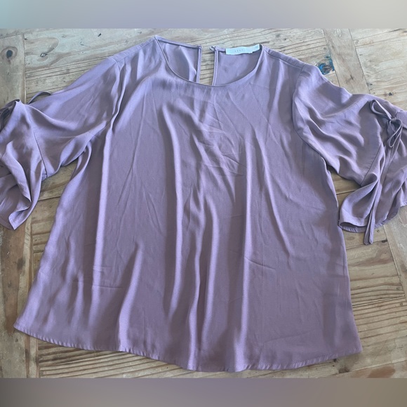 Lush Dusty Rose Flowy Blouse w/Tie detail at elbow -S - Picture 1 of 4